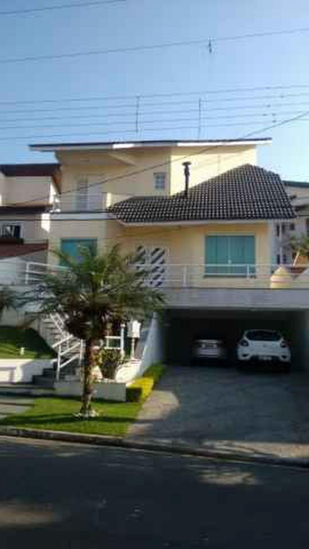 Picture of Home For Sale in Aruja, Sao Paulo, Brazil