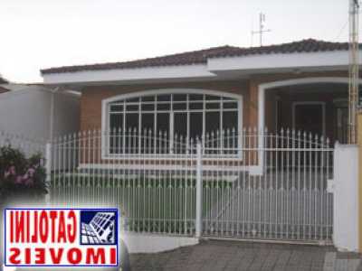 Home For Sale in Ãguas De Lindoia, Brazil