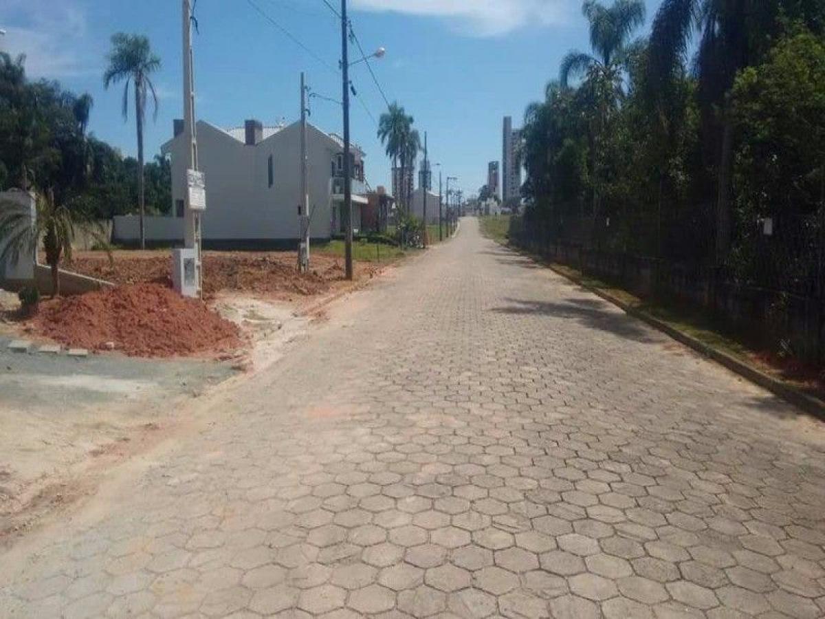 Picture of Residential Land For Sale in Balneario Piçarras, Santa Catarina, Brazil