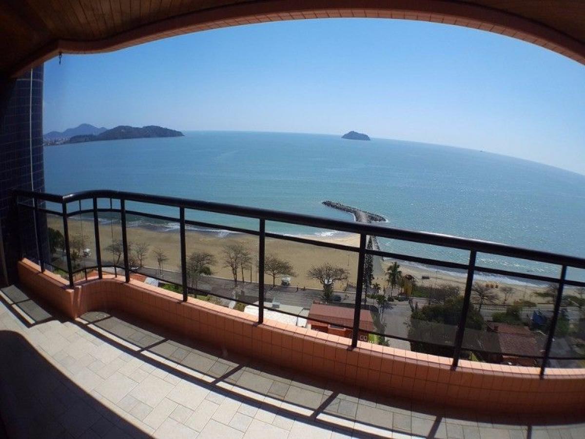 Picture of Apartment For Sale in Balneario Piçarras, Santa Catarina, Brazil