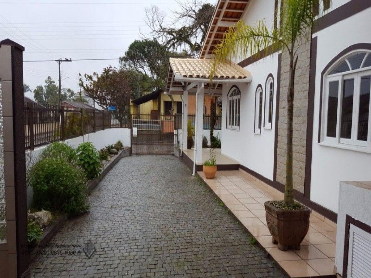 Picture of Home For Sale in Balneario Piçarras, Santa Catarina, Brazil