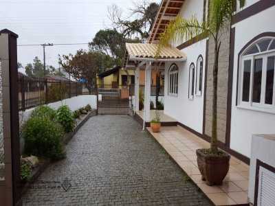 Home For Sale in Balneario Piçarras, Brazil