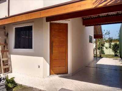 Townhome For Sale in Caraguatatuba, Brazil