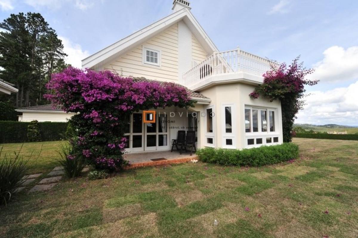 Picture of Home For Sale in Campos Do Jordao, Sao Paulo, Brazil