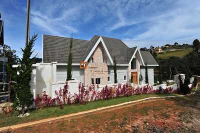 Home For Sale in Campos Do Jordao, Brazil