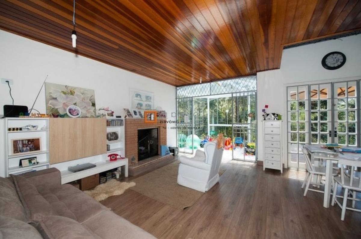 Picture of Home For Sale in Campos Do Jordao, Sao Paulo, Brazil