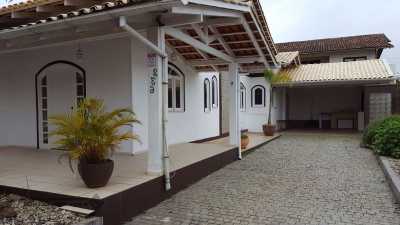 Home For Sale in Balneario Piçarras, Brazil