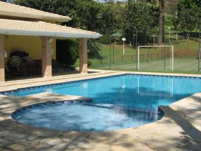 Home For Sale in Sao LourenÃ§o Da Serra, Brazil