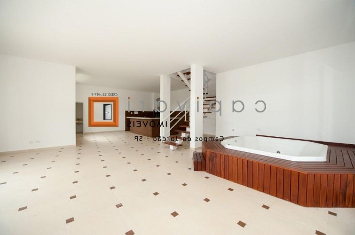 Picture of Home For Sale in Campos Do Jordao, Sao Paulo, Brazil