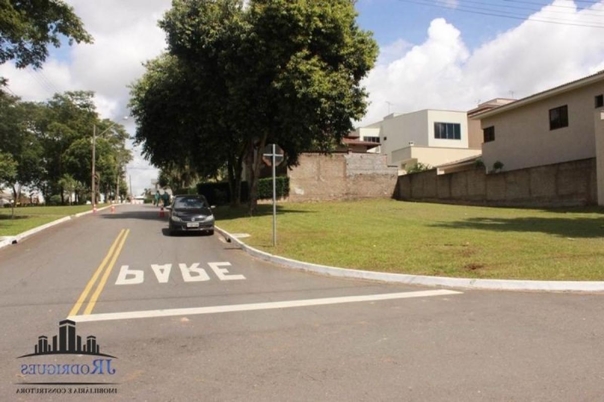 Picture of Residential Land For Sale in Goiânia, Goias, Brazil