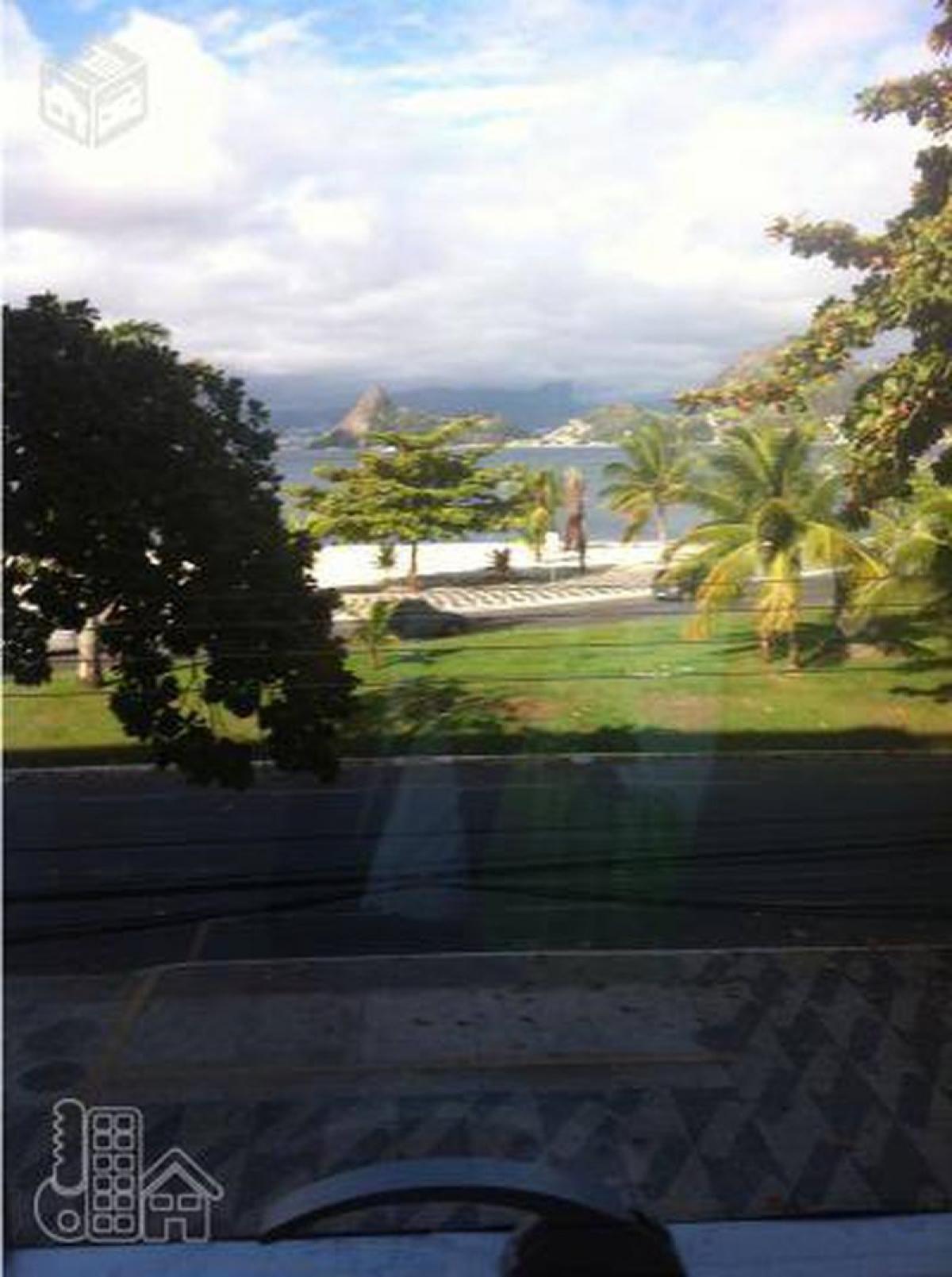 Picture of Commercial Building For Sale in Niteroi, Rio De Janeiro, Brazil