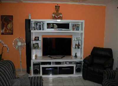 Home For Sale in Taboao Da Serra, Brazil