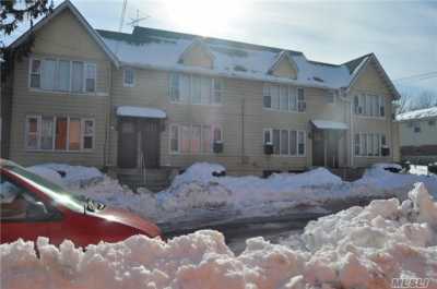 Apartment For Rent in Whitestone, New York