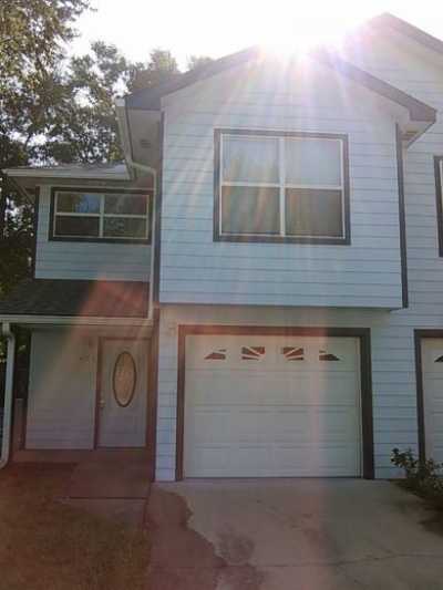 Townhome For Sale in Milton, Florida