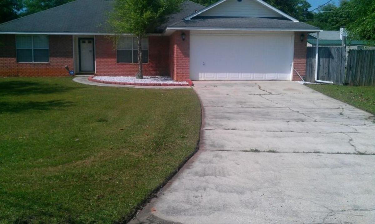 Picture of Home For Sale in Pace, Florida, United States