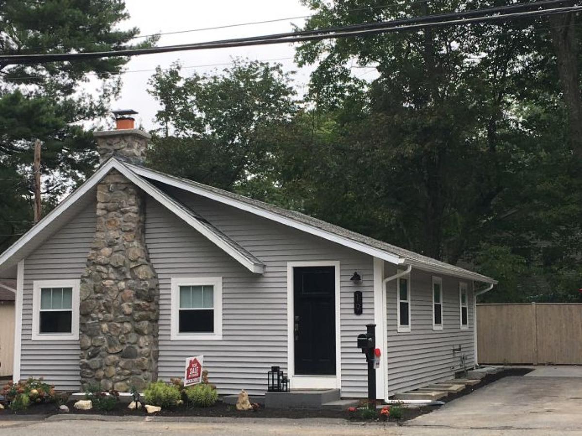 Picture of Home For Sale in Natick, Massachusetts, United States