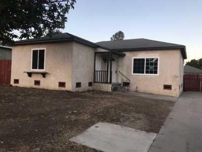 Home For Sale in Santa Paula, California