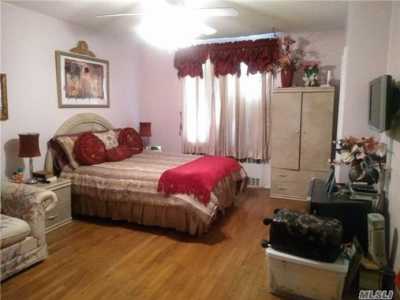 Home For Sale in Queens, New York