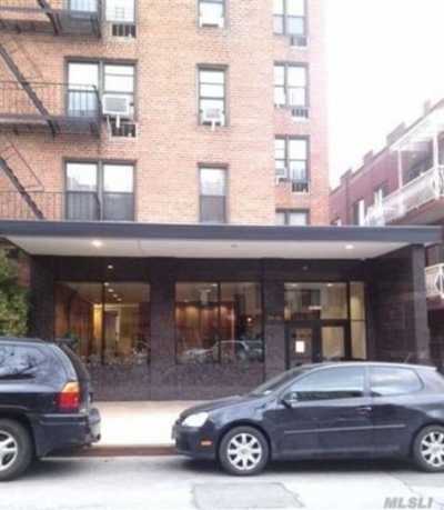 Home For Sale in Queens, New York