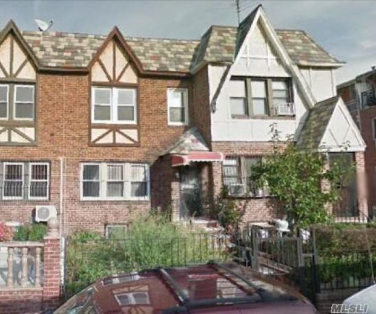 Picture of Home For Sale in Queens, New York, United States