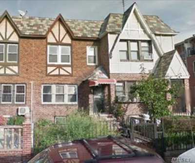Home For Sale in Queens, New York