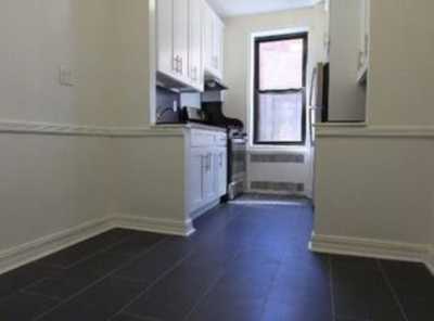 Home For Rent in Flushing, New York