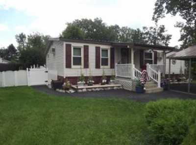 Mobile Home For Sale in Mechanicville, New York