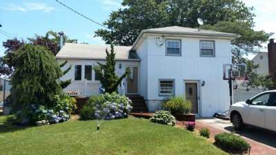 Home For Sale in Inwood, New York