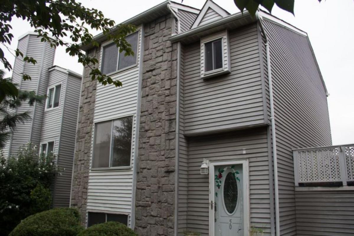 Picture of Townhome For Sale in Staten Island, New York, United States