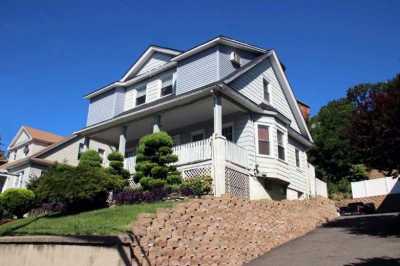 Home For Sale in Staten Island, New York