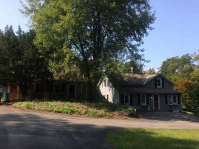 Home For Sale in Woodbury, New York