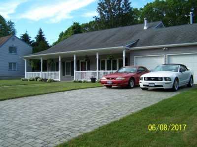 Home For Sale in Coram, New York