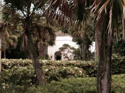 Home For Sale in Nokomis, Florida