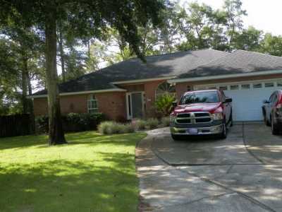 Home For Sale in Youngstown, Florida