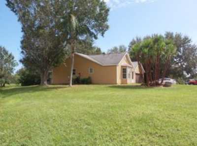 Home For Sale in Sebastian, Florida