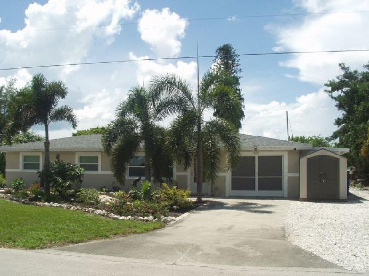 Picture of Home For Sale in Saint James City, Florida, United States