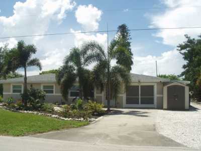 Home For Sale in Saint James City, Florida