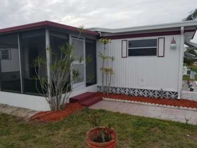Mobile Home For Sale in Bradenton, Florida
