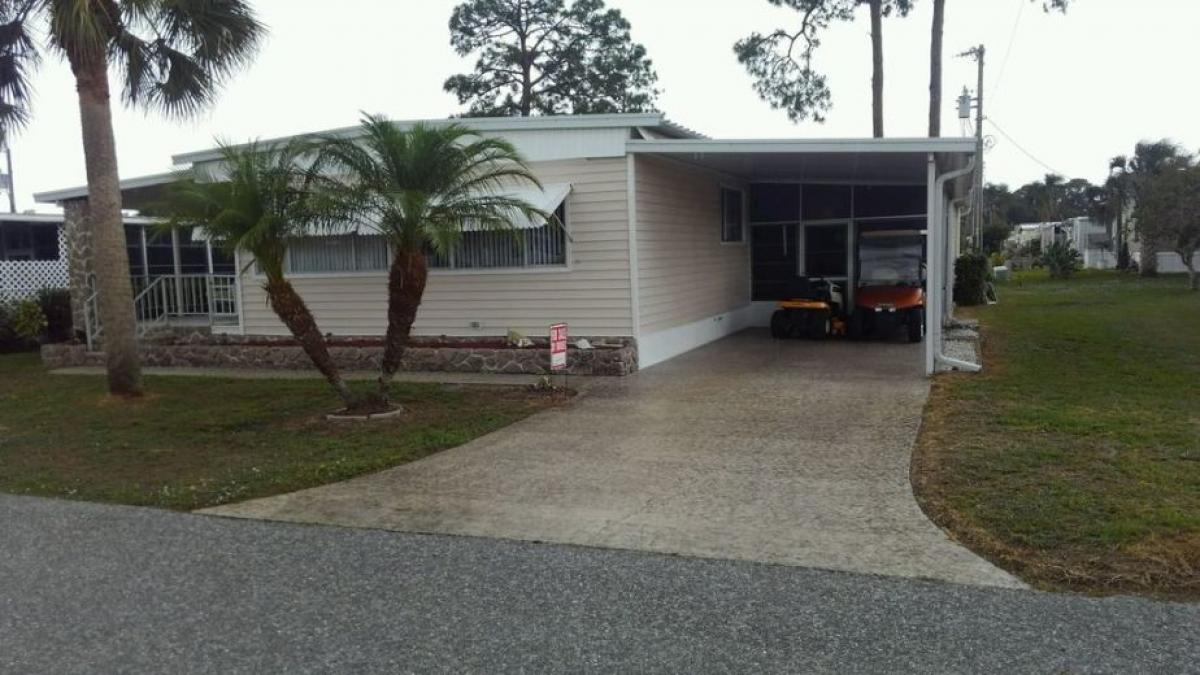 Picture of Mobile Home For Sale in North Fort Myers, Florida, United States