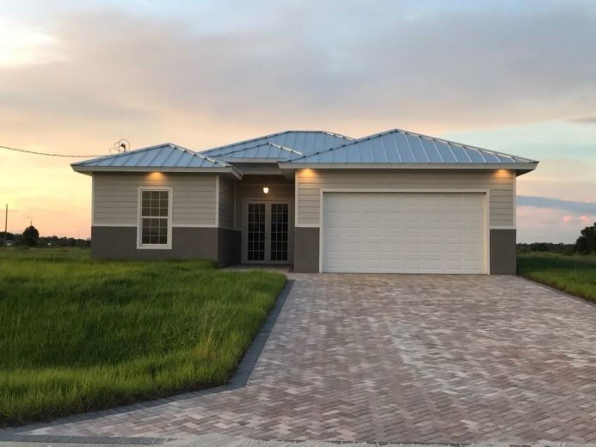 Picture of Home For Sale in Labelle, Florida, United States