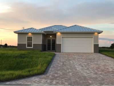Home For Sale in Labelle, Florida