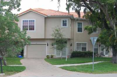 Townhome For Sale in Tampa, Florida