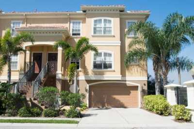 Townhome For Sale in New Port Richey, Florida