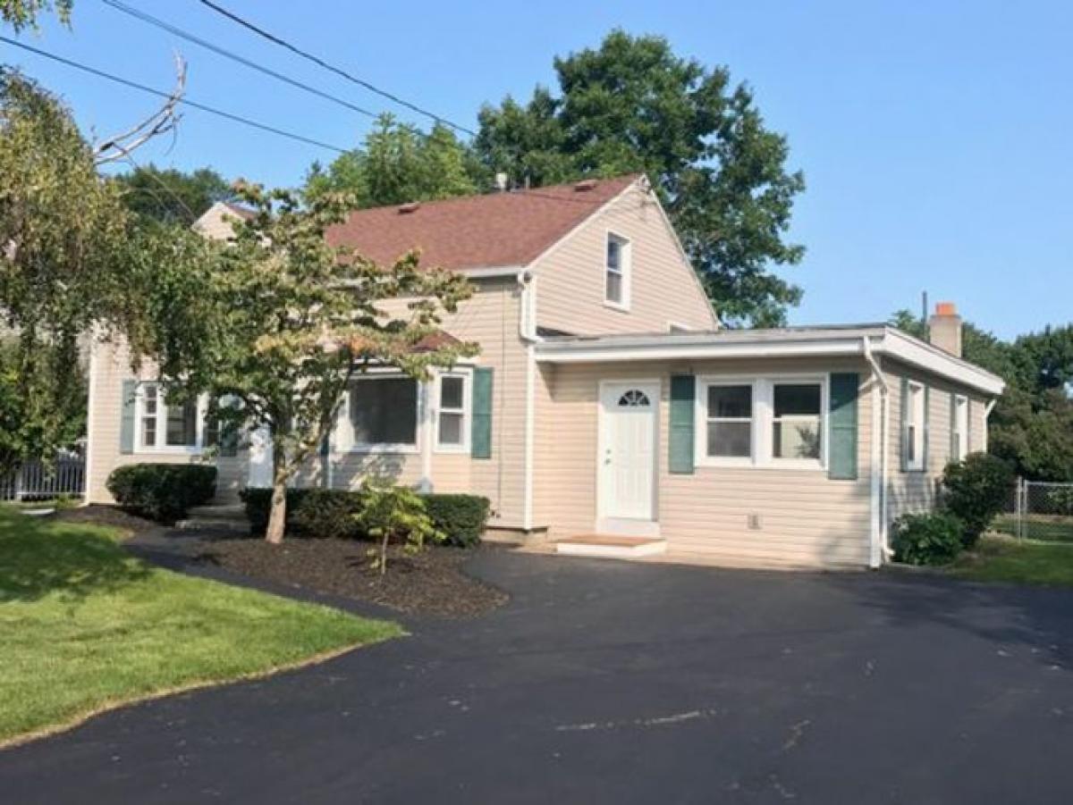 Picture of Home For Sale in Rochester, New York, United States