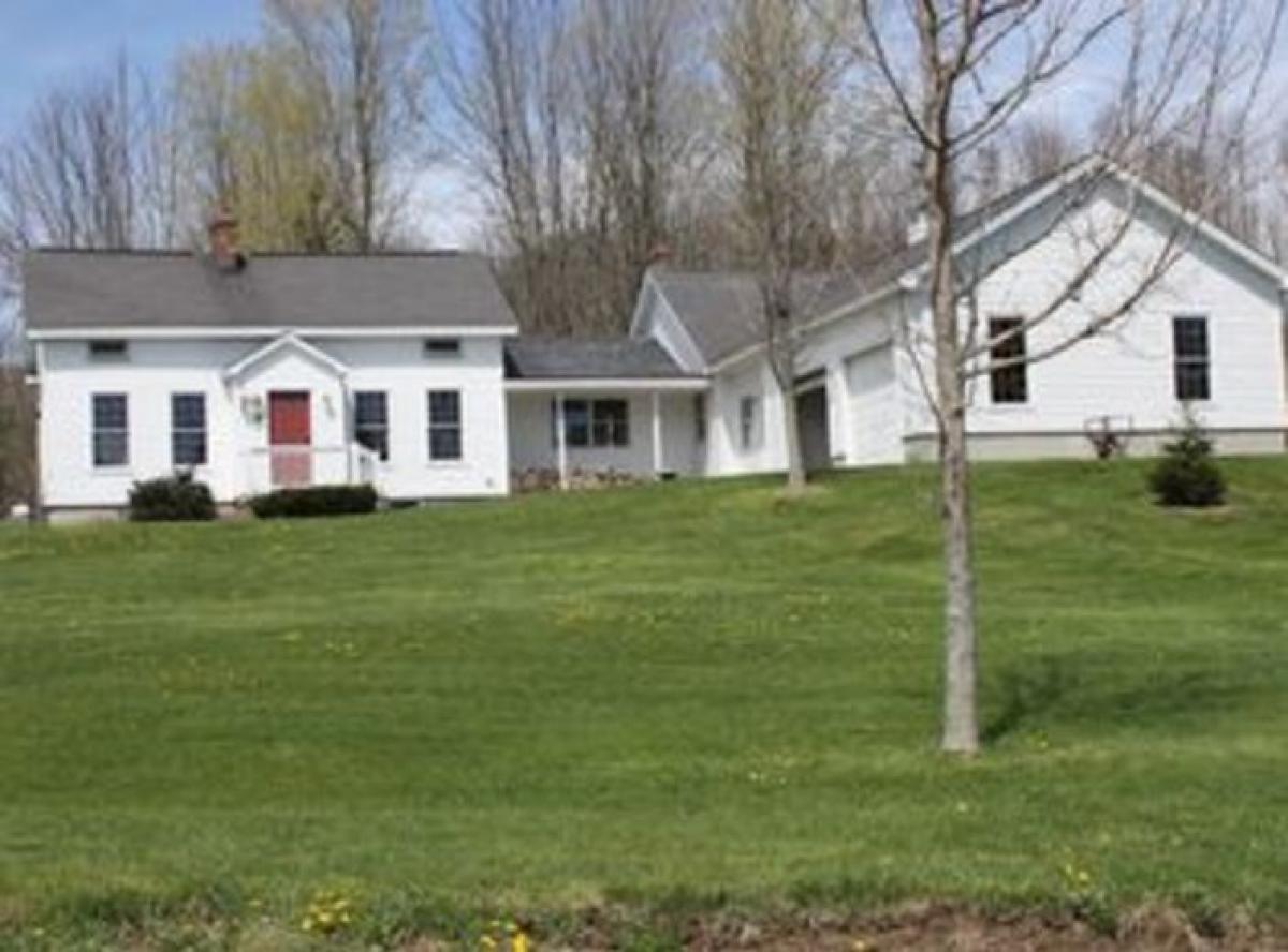Picture of Home For Sale in South New Berlin, New York, United States