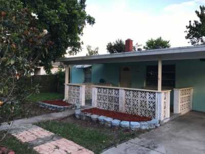 Home For Sale in Cocoa, Florida