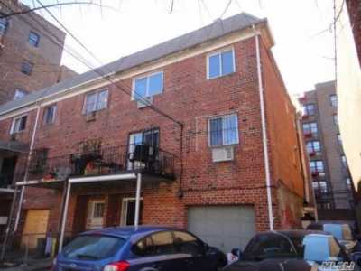 Apartment For Rent in Elmhurst, New York