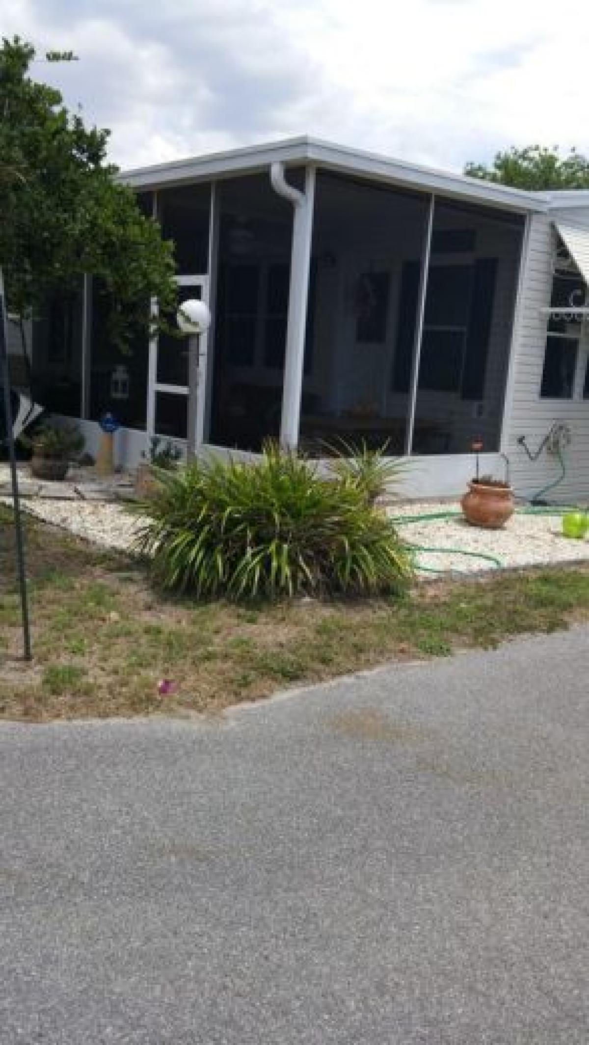 Picture of Mobile Home For Sale in Wimauma, Florida, United States