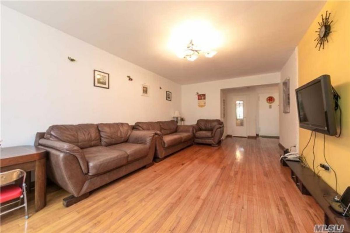 Picture of Condo For Rent in Elmhurst, New York, United States