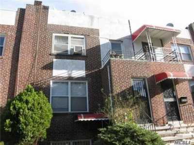 Home For Rent in Elmhurst, New York